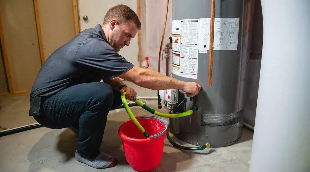 Why-You-Should-Drain-Your-Water-Tank Why You Should Drain Your Water Tank