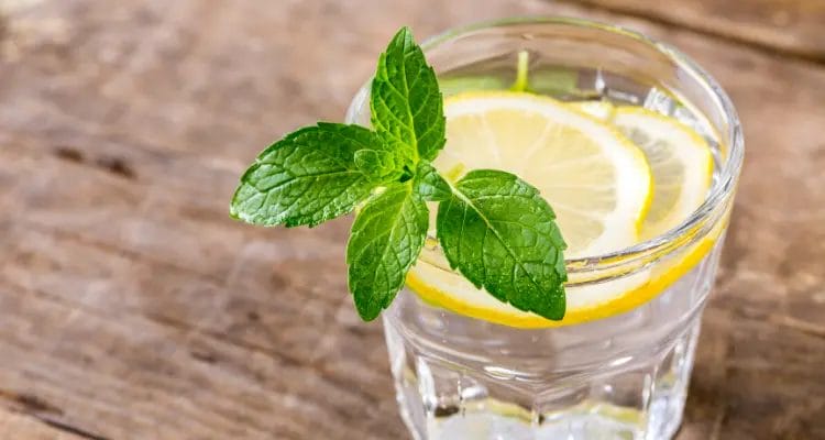 Health Benefits of Lemon Water