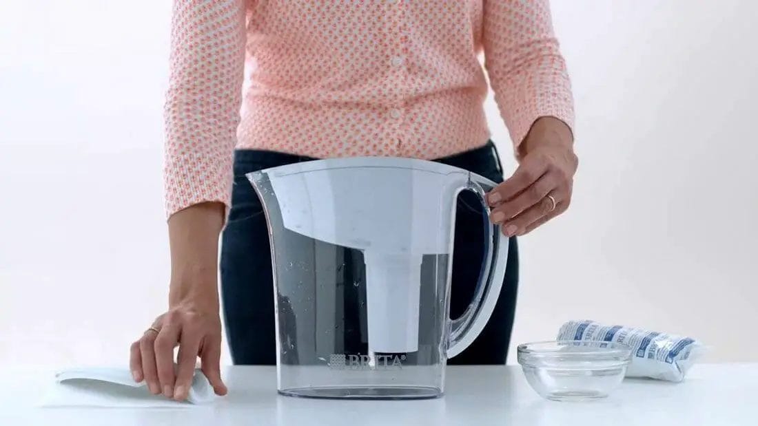 How Do Water Filter Pitchers Work? A Comprehensive Guide for a Pitcher Filter