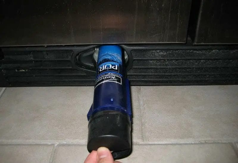 How-To-Install-A-Kenmore-Water-Filter How to install a Kenmore water filter