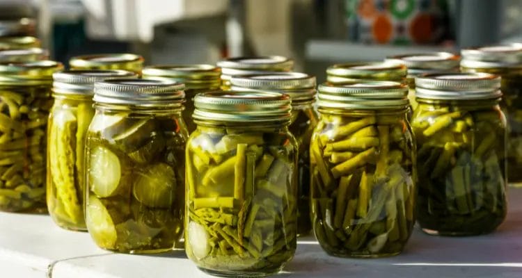 Canning pickled vegetables and fruits