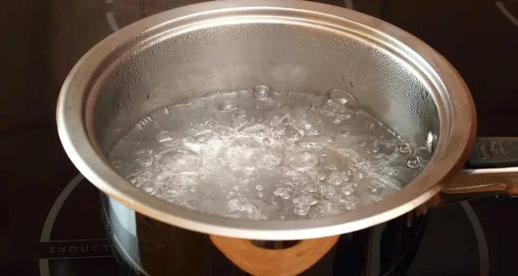 Can you boil the water out of oil?